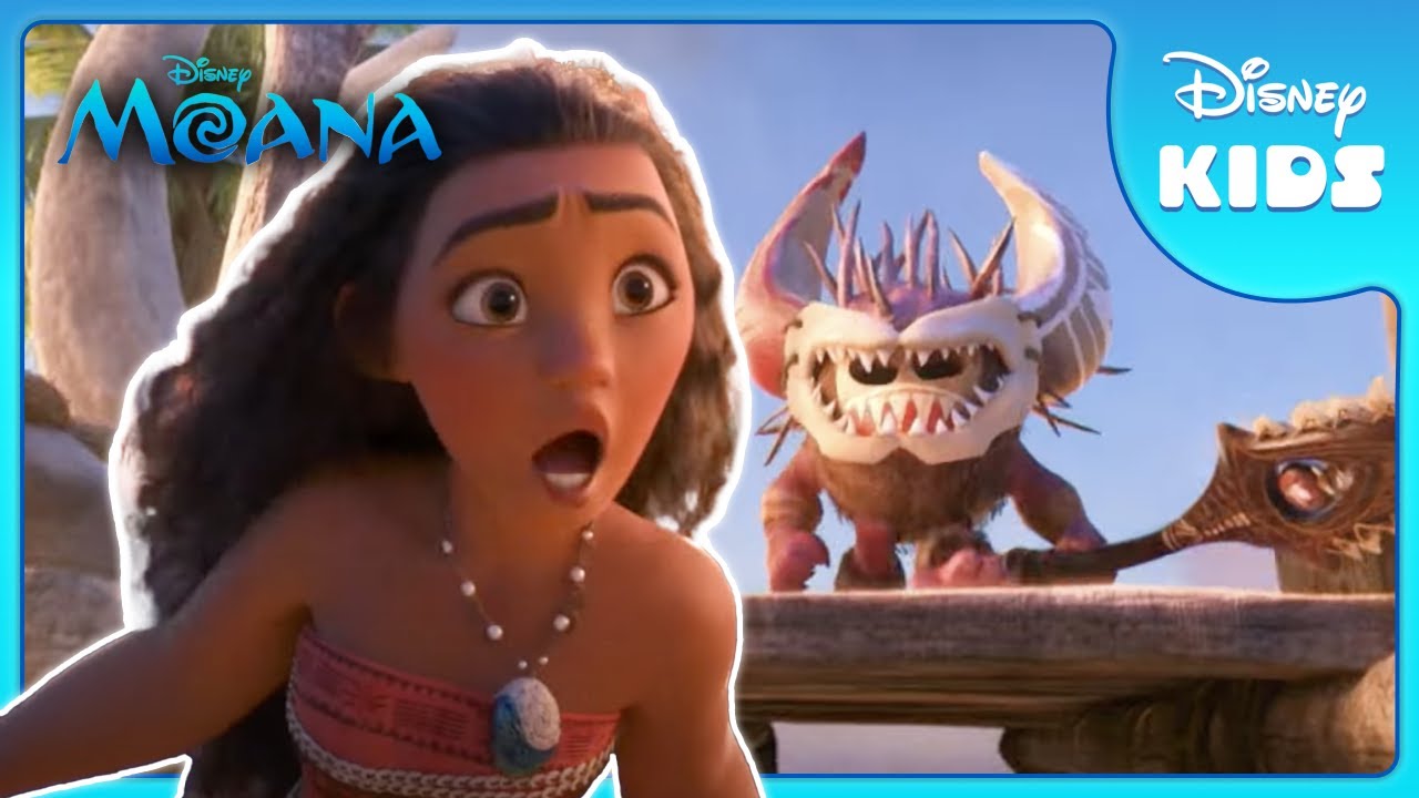 Moana Battles Coconut Pirates! 🏴‍☠️