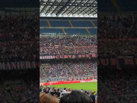 Milan-Verona: Curva Sud Pazzesca ⚽