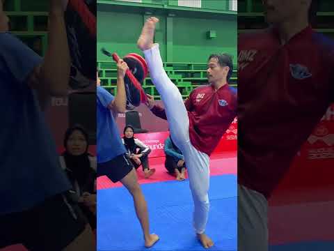 Begini pemanasan atlet taekwondo 1 jam sebelum bertanding‼️🥋 #taekwondo #pertandingan #ichaltkd