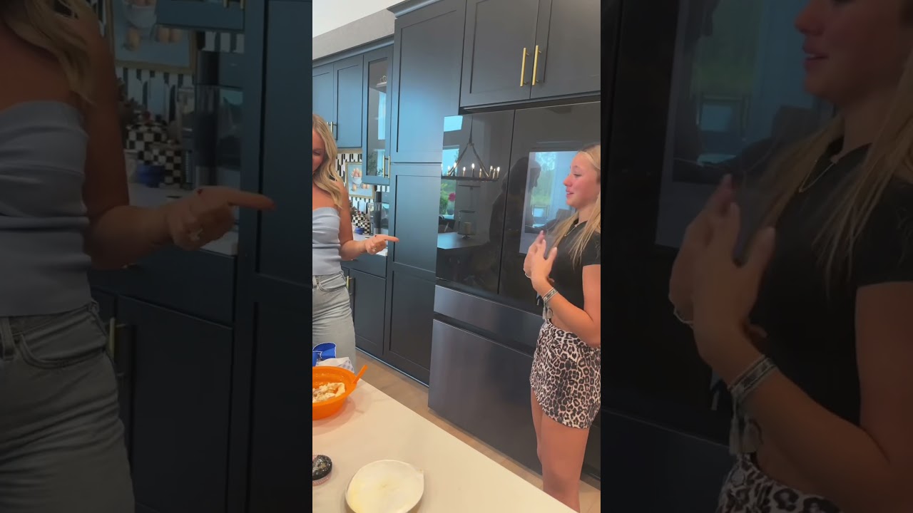 Mom and Daughter's Emotional Moment 🥹