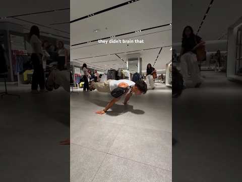 Brain not braining IRL 🤯 #calisthenics #gym #aesthetic #streetworkout #reaction #public