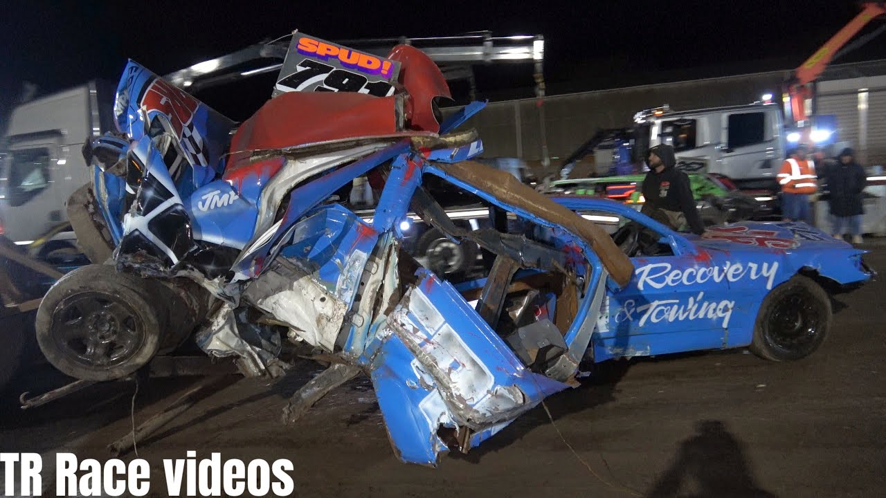 Kings Lynn Halloween Carnival 2025: Epic Unlimited National Bangers Night 🎃