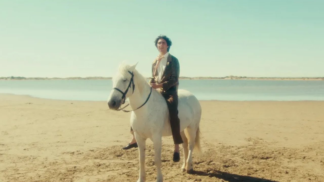 Kazy Lambist & Nelly Lawson Perform 'Mustang' Live at L'Olympia 🎶