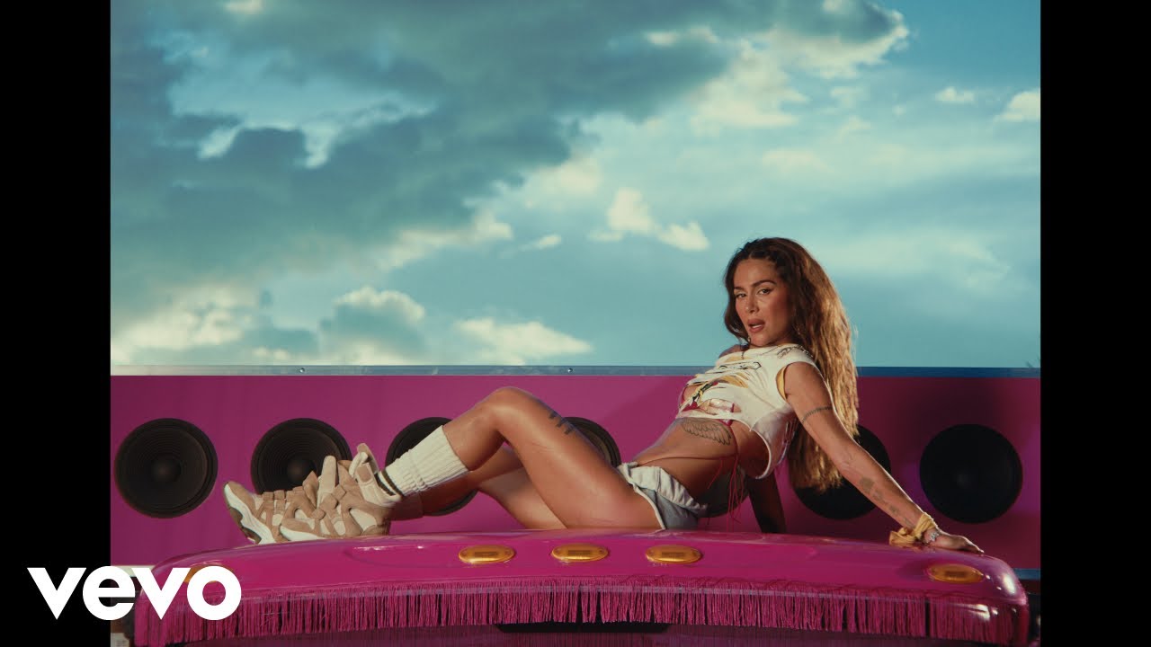 Greeicy - Quiero + (Official Video)