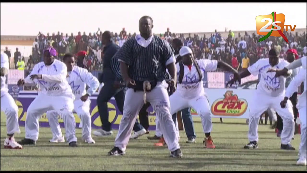 TOUSS EUMEU SÈNE Prépare Son Combat Épique Contre Bombardier 🥊