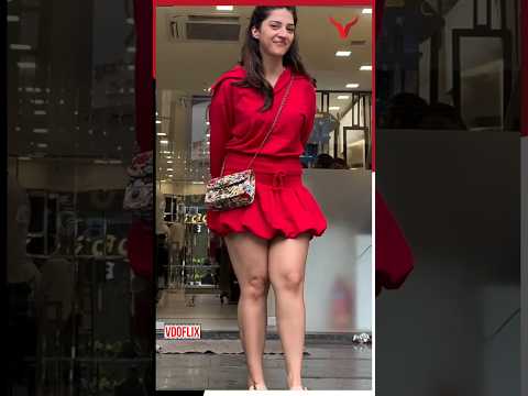 Glow mode: ON! #mehreenpirzada steps into Sunny Hairport for that flawless finish 💇♀️❤️😍 | Vdoflix