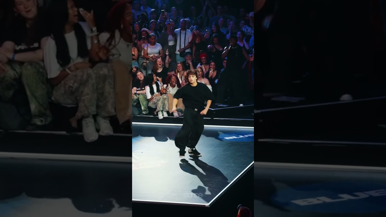 Twin Spitfire's Smooth Moves in Berlin 😎