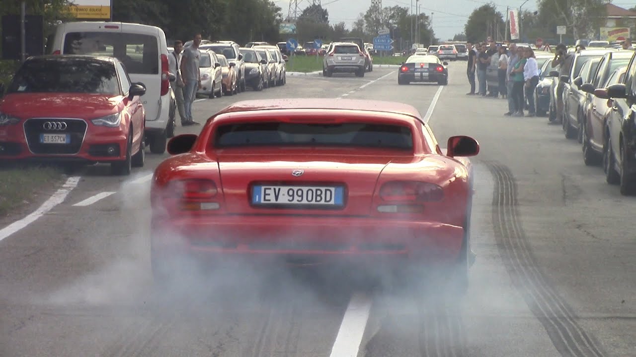 🔥 Epic Dodge Viper Showdown: GTS-R, GTS & RT/10 Roaring Burnouts & Rev Battle!