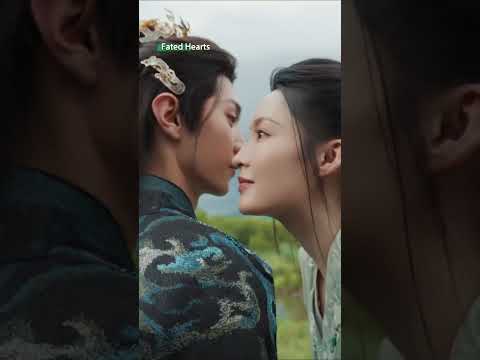 Why is she so close 😳❤️ #iQIYI #fatedhearts #一笑随歌 #chenzheyuan #陈哲远 #liqin #李沁