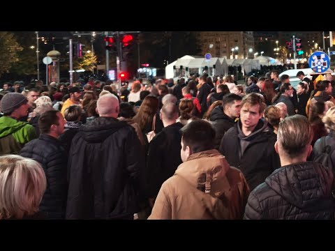 UZIVO: Dijana Hrka ispred Skupstine treci dan strajkuje gladju; Svi ispred Skupstine Srbije!