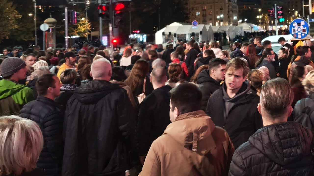 Dijana Hrka treći dan štrajka glađu ispred Skupštine Srbije