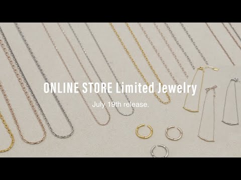 夏に映える白Tシャツを格上げするジュエリー特集【チェーンネックレス・リング】