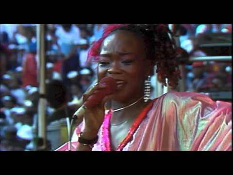 Brenda and The Big Dudes - Weekend Special (Concert in the Park / Live at Ellis Park Stadium, 1985)