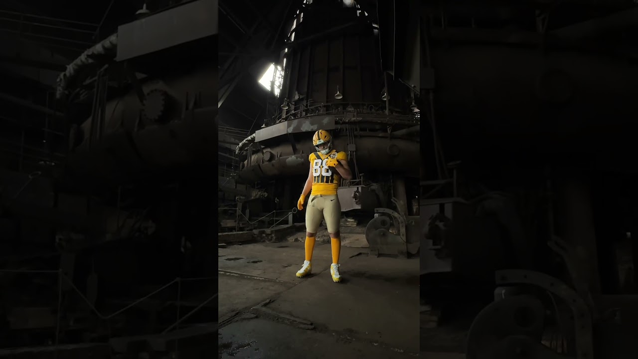 Pat Freiermuth in 1933 Throwback Uniforms