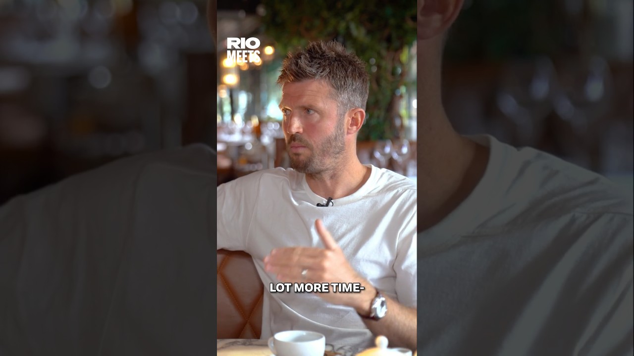 Michael Carrick Shares Career Advice for Kobbie Mainoo During Normal Progression