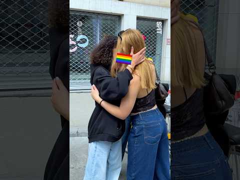 On essaie de trouver l’amour à la Pride 🥰#pride #couple #amour #🏳️🌈 #cupidon #love #defi #shorts