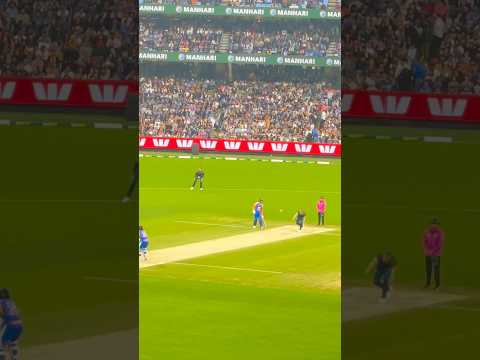 Nathan Ellis bowling vs India T20 MCG