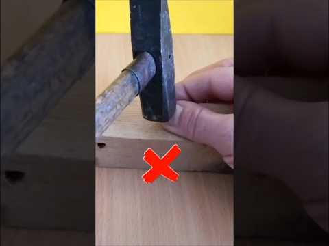 Wow! Trucco con manico di martello e chiodi!😂