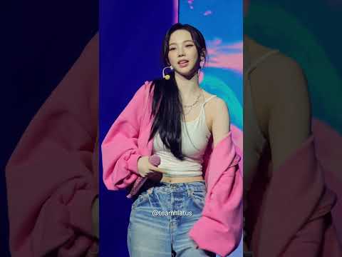 Karina’s visuals are insane