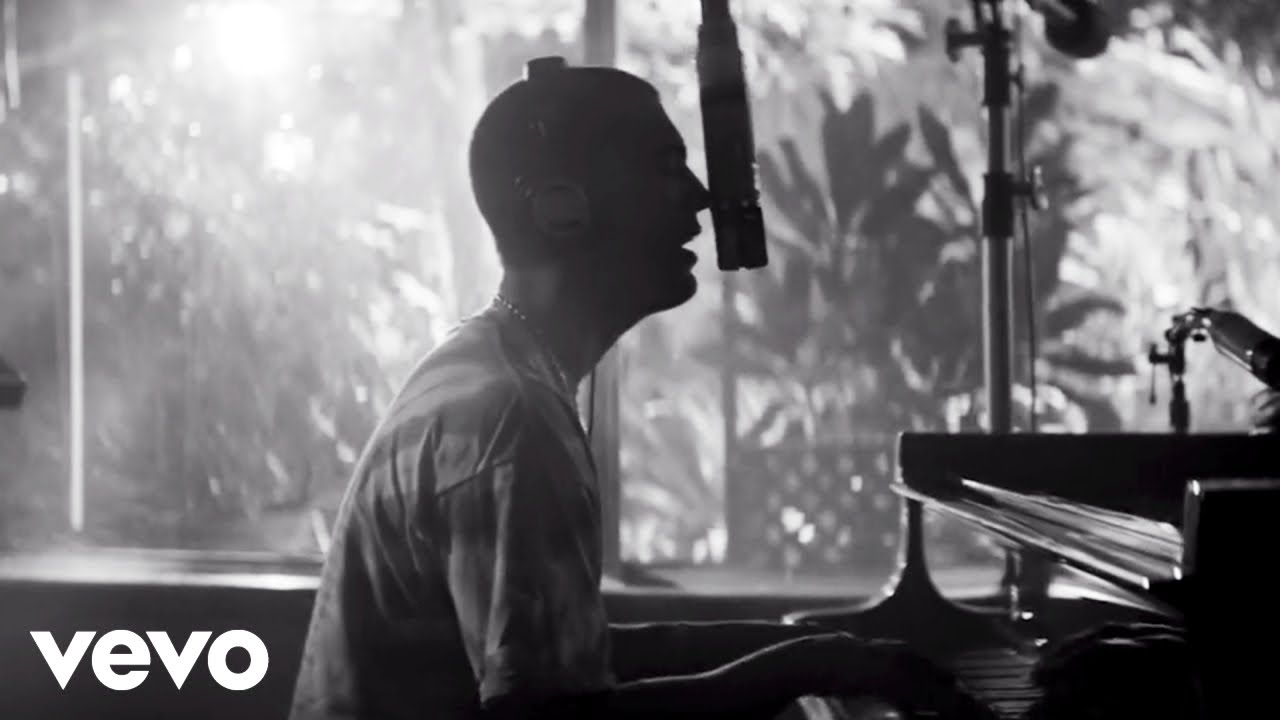 LANY Performs 'Thru These Tears' Live at Conway 🎶