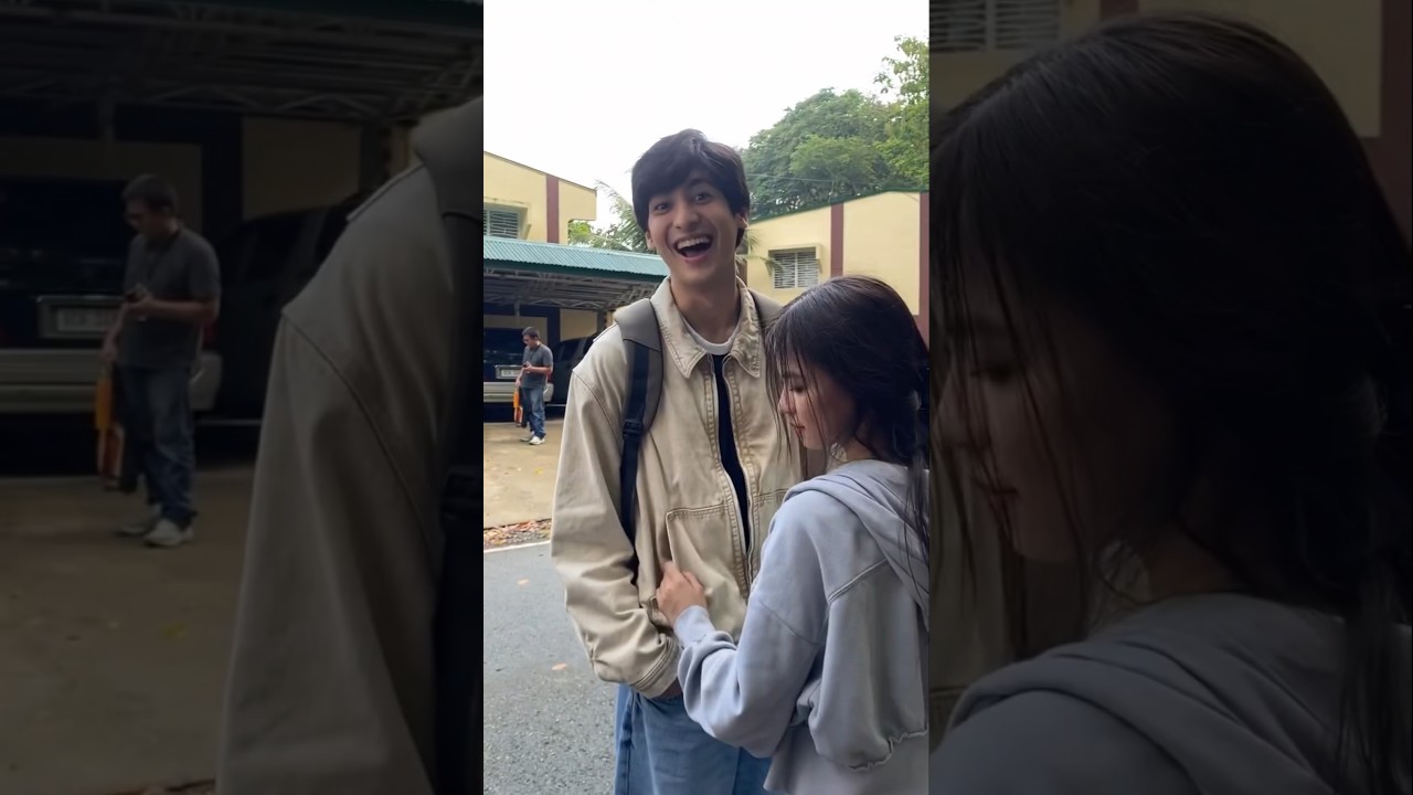 Ash's Reaction to Kissing Scene ๐๐