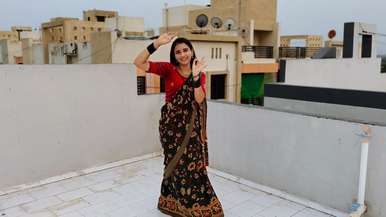 Sona Kitna Sona Hai || Hero No 1 || Govinda, Karishma Kapoor || 90's Hit Song || Bindass Mamta