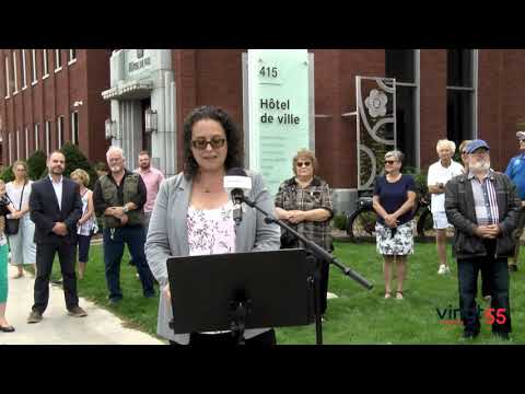 Stéphanie Lacoste candidate à la mairie de Drummondville Point de presse