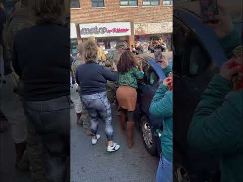 Man detained after trying to intervene with immigration agents in Chicago's Albany Park neighborhood