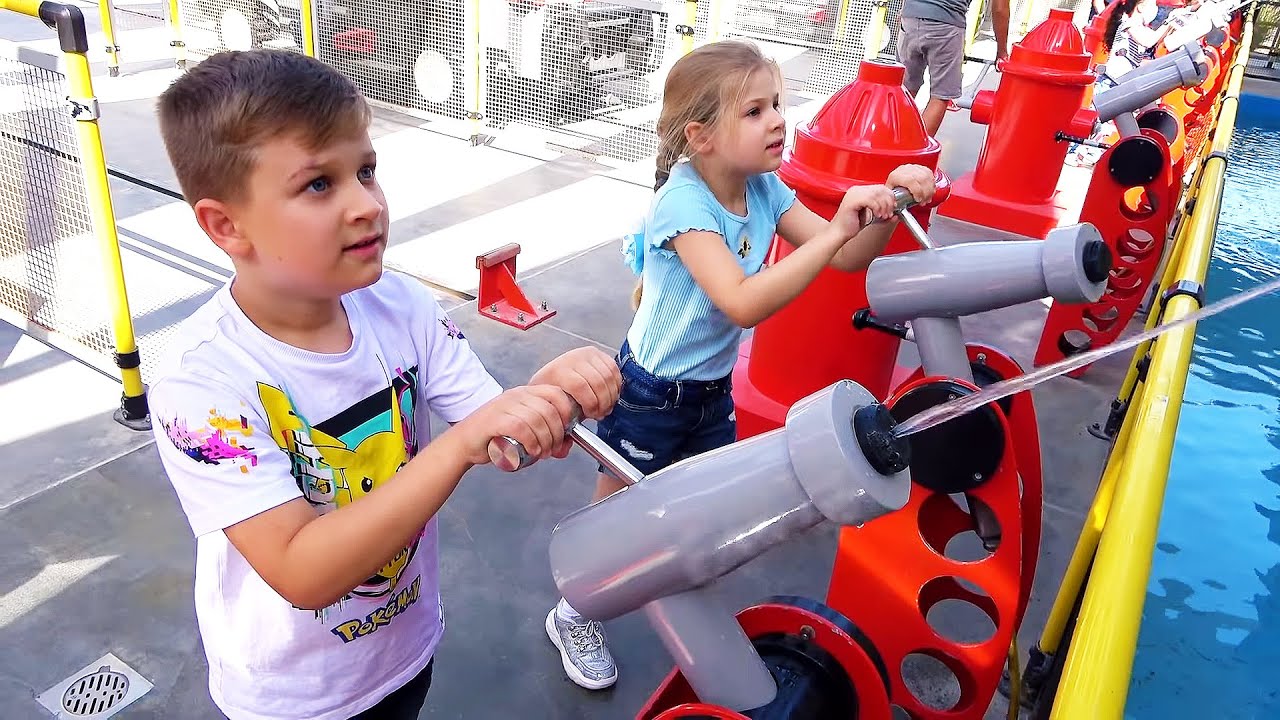 Diana & Roma Enjoy Fun at Dubai Legoland 🎢