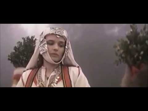 Bulgarian Wedding Folk Song - Moma se s Roda Proshtava