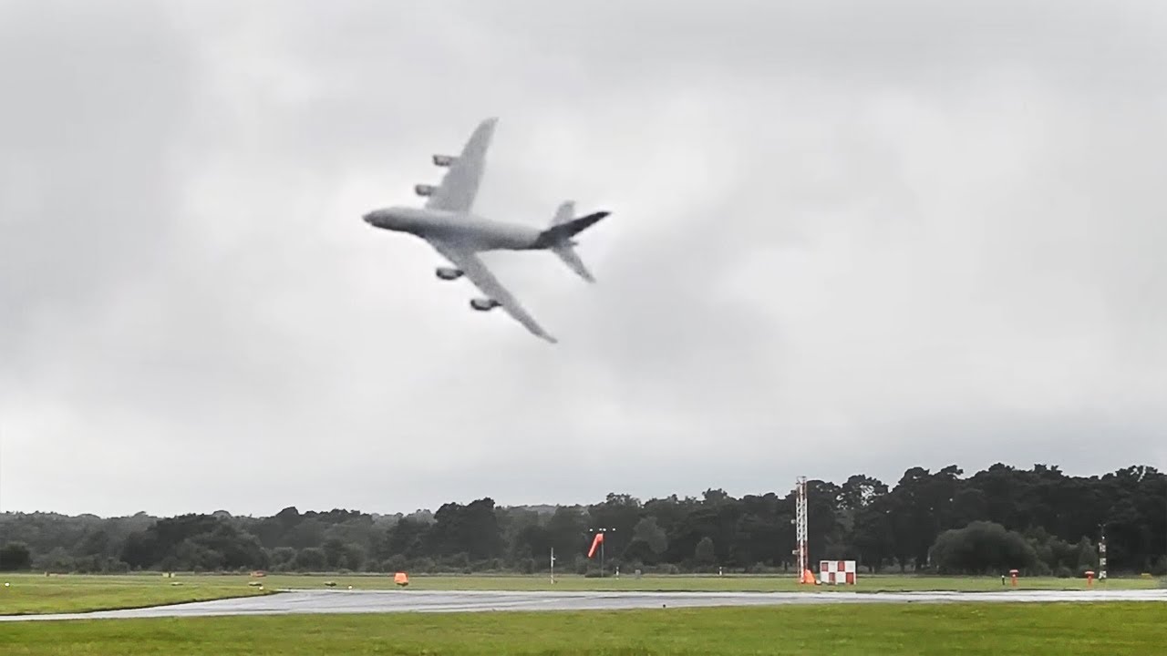 25 Amazing Aviation Moments Caught on Camera ✈️