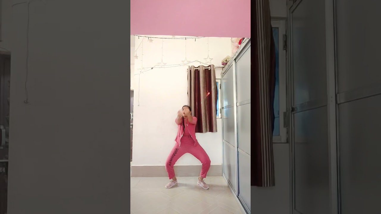 Pratiksha Jain's Performance in Mai Khiladi Tu Anari 🎶