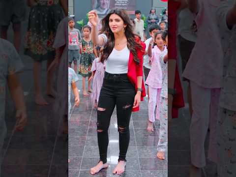 Sreeleela Stuns with Mahesh Babu in Viral Dance Video | Must Watch!