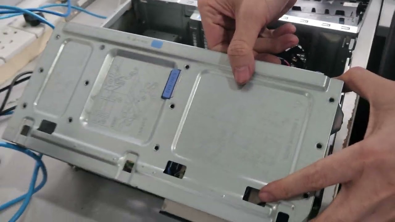 Open Dell Optiplex 3040 Casing & HDD Bay 🔧