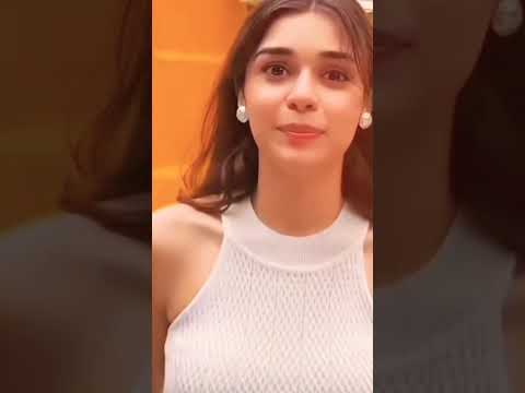 eisha Singh looking for someone ❤❤❤🧿🧿new viral short video#