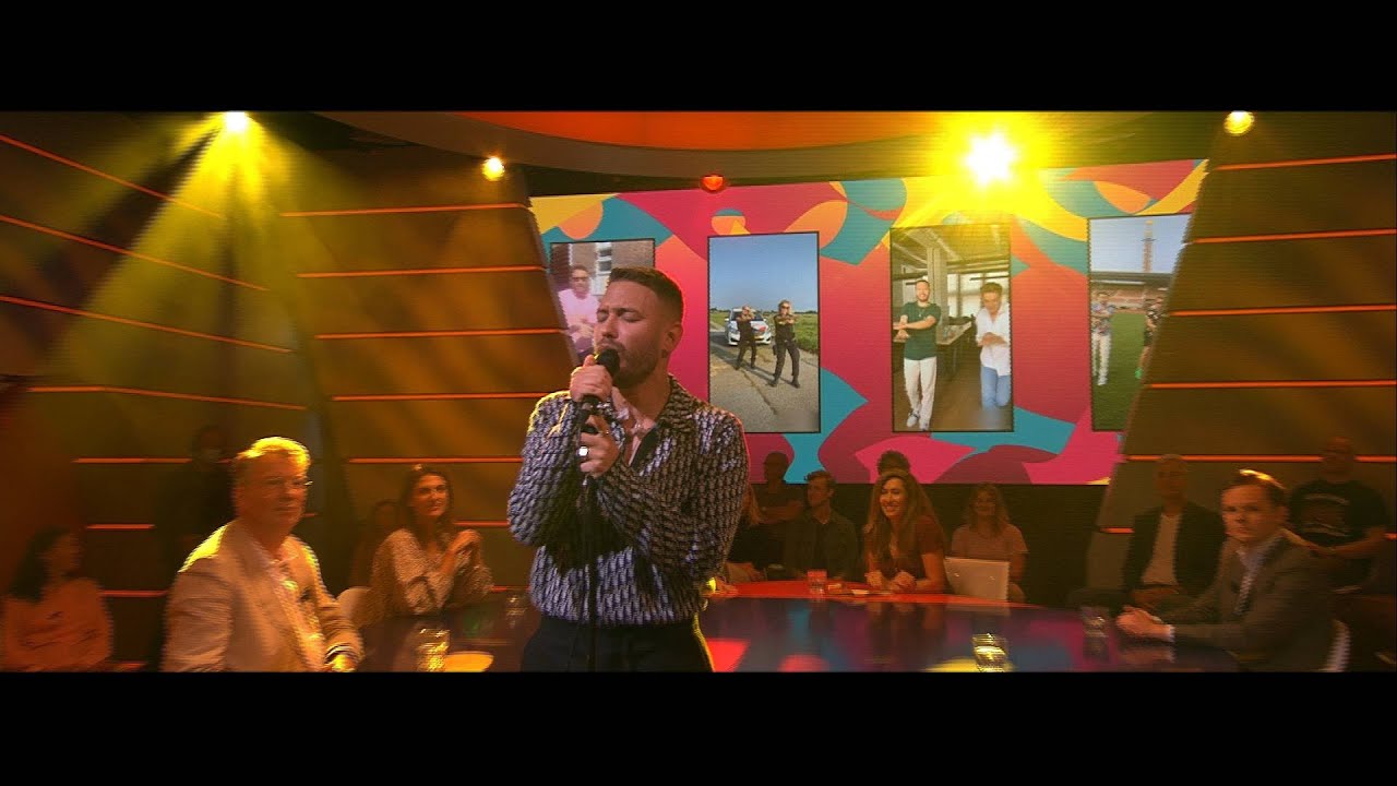 Rolf Sanchez Performs 'Más Más Más' Live 🎶