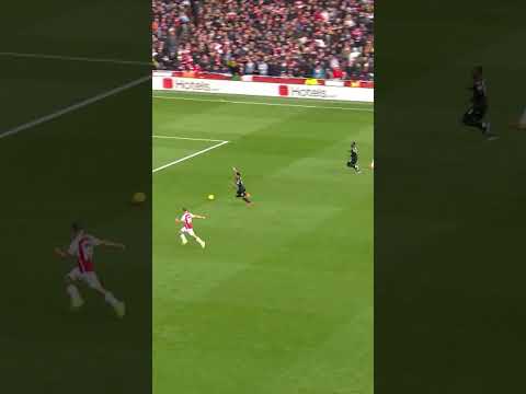 Goalkeeper to goal in 10 seconds!