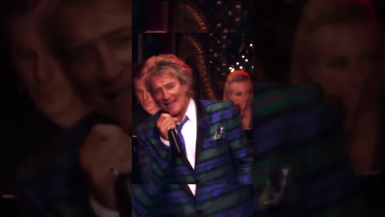 Merry Christmas, Baby! CeeLo & Rod Stewart 🎄