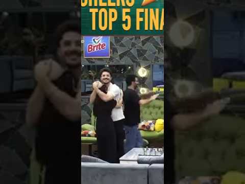 Aruba Hug Junaid ๐ณ#tamasha #arubamirza #junaidniazi #viral #shorts