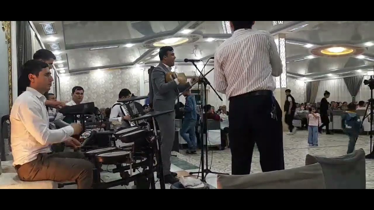 Jalilbek Masharipov Hazoraspdagi to'yda ijro qildi 🎤