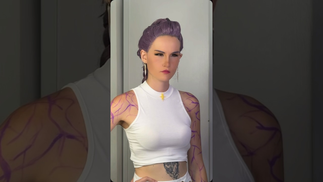 Struggling to Choose Rumi's Perfect Look? 😭 #SajaBoys #Cosplay