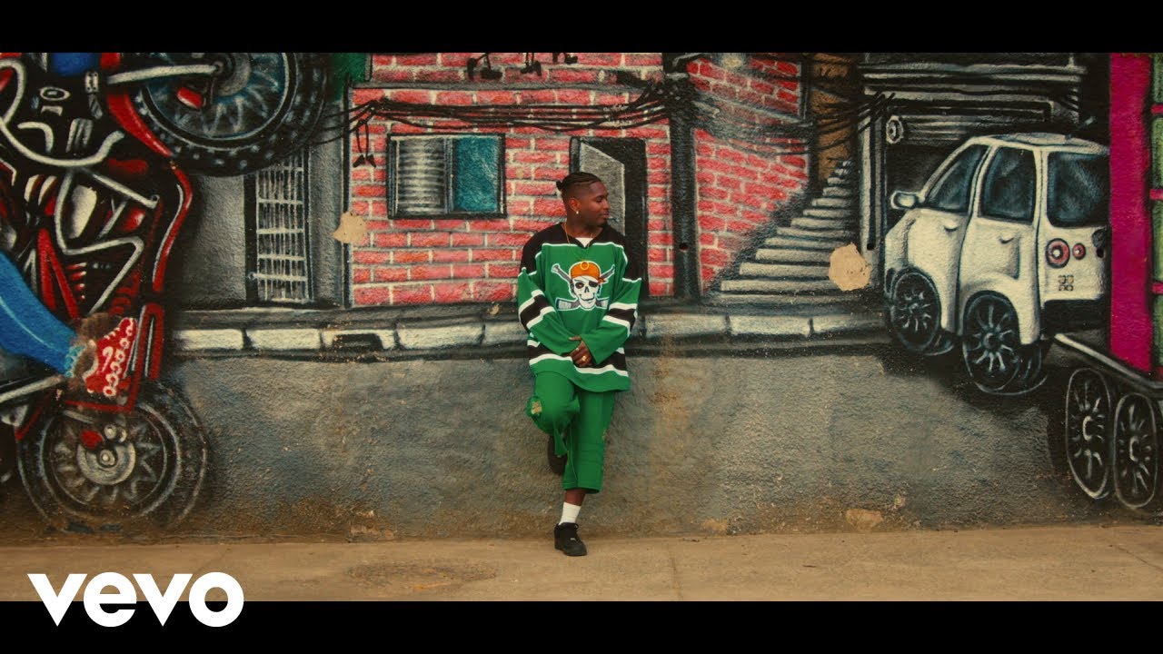 Lisandro Cuxi - So Minha (Soso) 🎶 Official Music Video