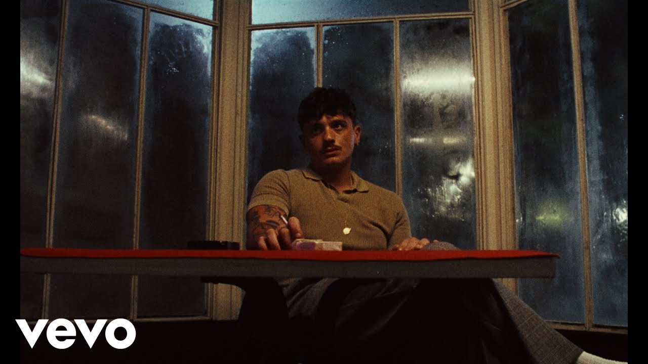 Olly & Juli - Questa Domenica 🎶 Official Music Video