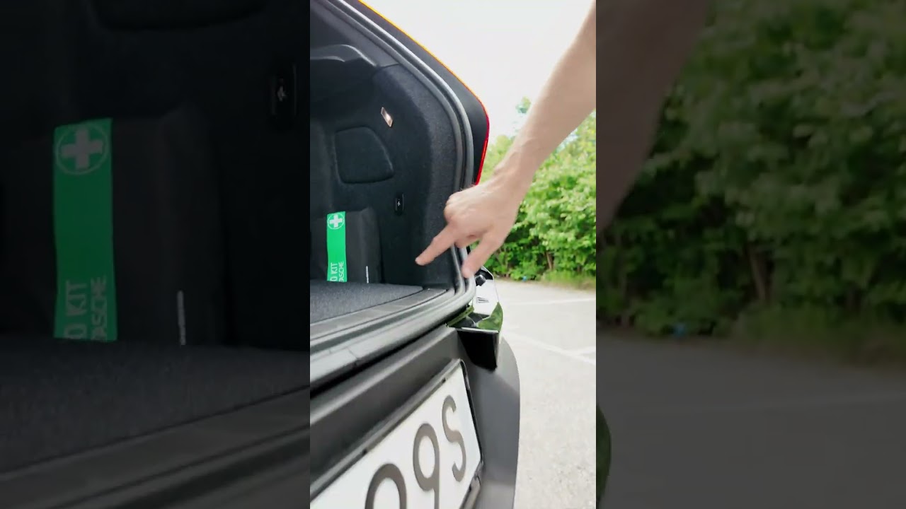 the 2024 Volvo EX40 has an Electric Towing Hook 🤗! #shorts