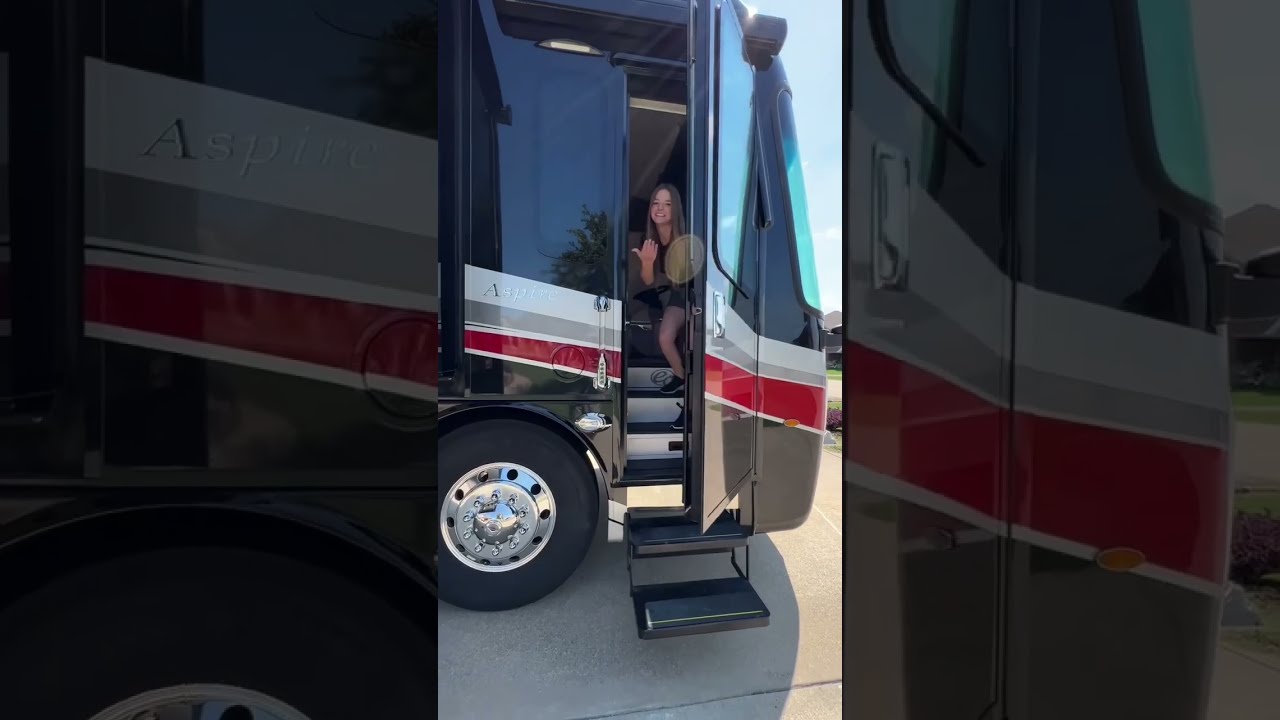 Explore the Luxurious Entegra Aspire 44R Motorhome 🚐 | Full Tour & Features