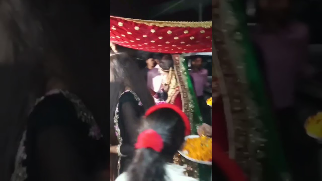 Ghughte me chanda hai fhir bhi hai faila charo aur ujala song