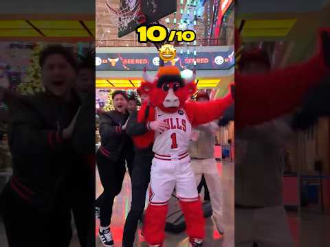 #Ad #ChicagoBulls The last one😮I  traveled to Chicago to surprise @ChicagoBulls fans with @Starry!