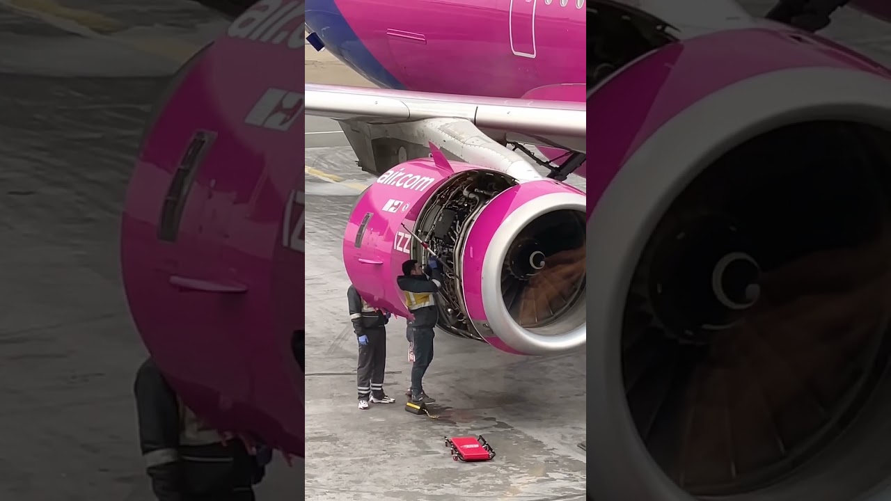 Watch a Skilled Guy Fix a Plane on the Runway ✈️ #WizzAir