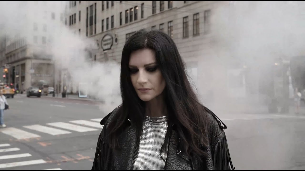 Laura Pausini - Non Sono Una Signora (Official Video)