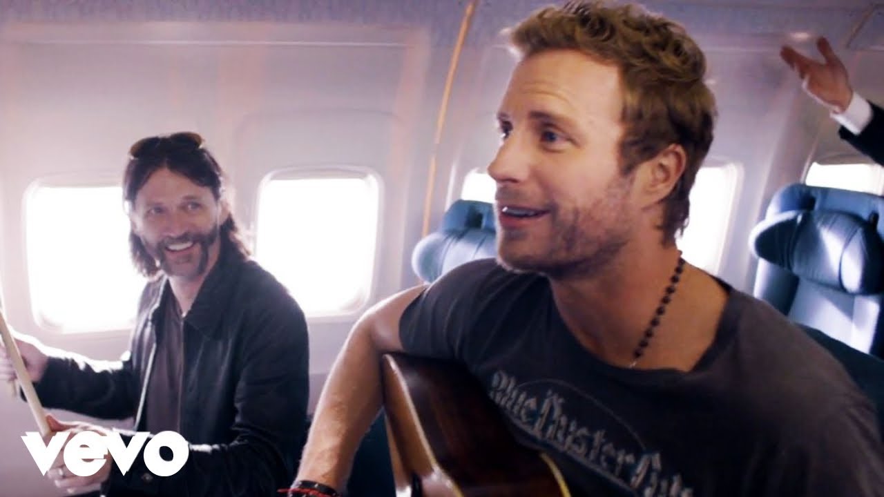 Dierks Bentley - Drunk On A Plane ๐ถ